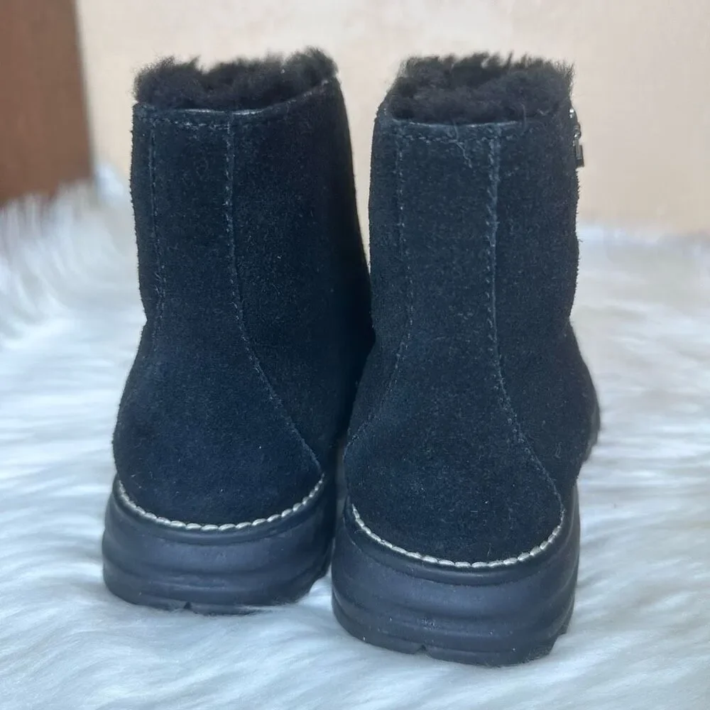 UGG #5431 Suede Shearling Lined Ankle Boots Size 7